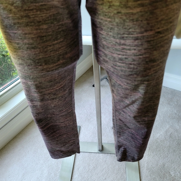 Tuff Athletics Capri Leggings Size M - Picture 3 of 7